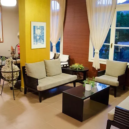 Athos 2* Nydri (Lefkada)