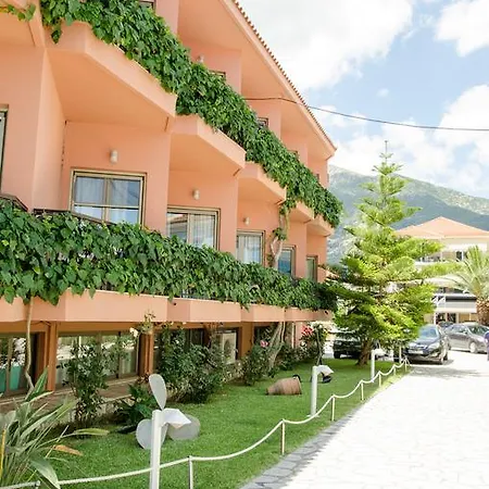 Athos Hotel 2*