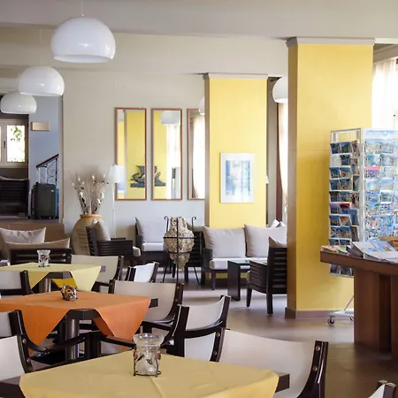 Hotel Athos 2*