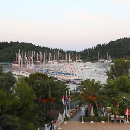 Athos Hotel Nydri (Lefkada)