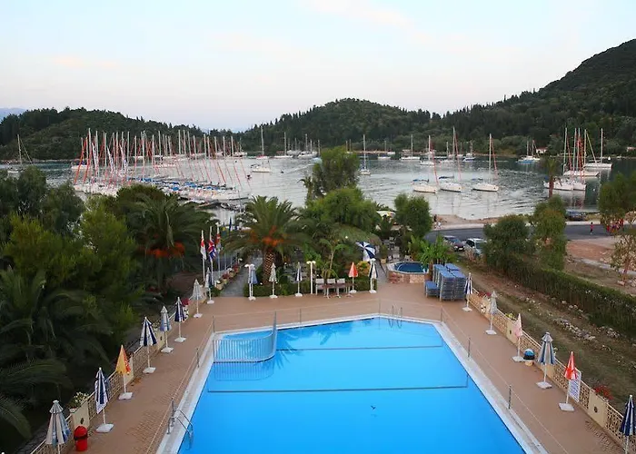 Athos 2* Nydri (Lefkada)